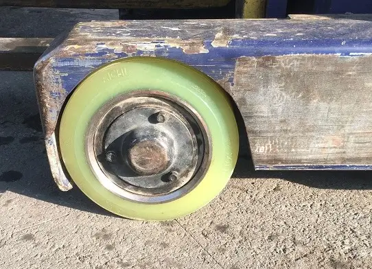 Bánh xe nâng điện Clark - Giải pháp tối ưu cho hoạt động warehouse hiện đại