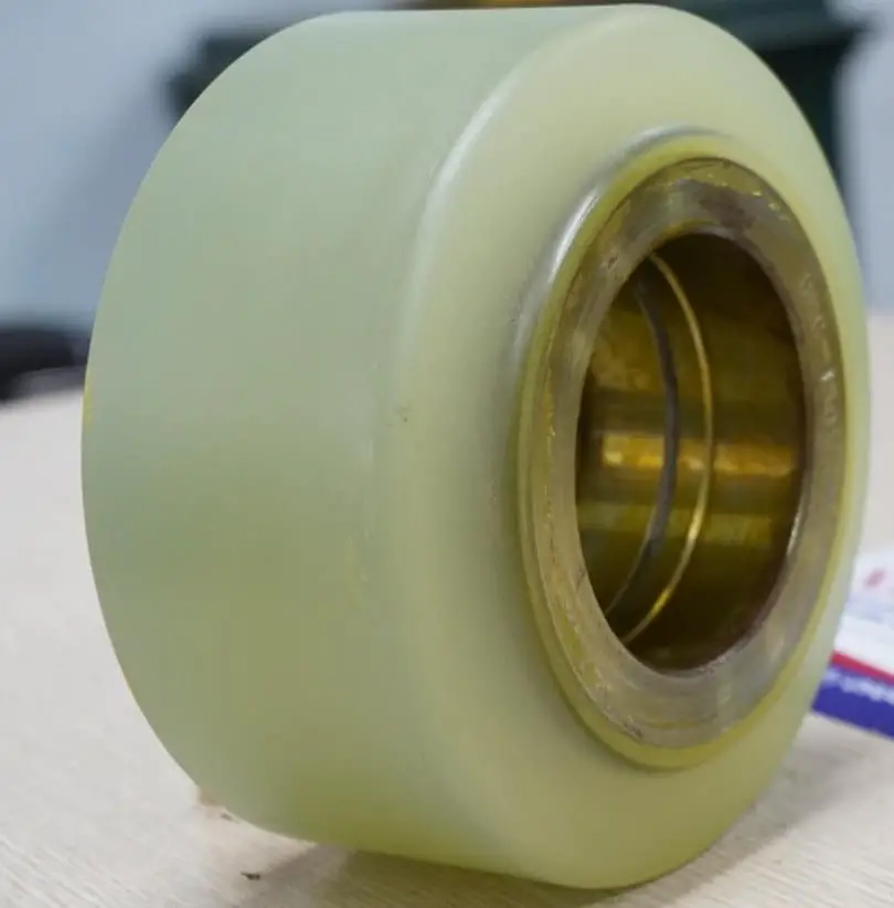 Bánh Xe Nâng Điện PU Doosan – Sức Mạnh Bền Bỉ Cho Kho Hàng Hiện Đại